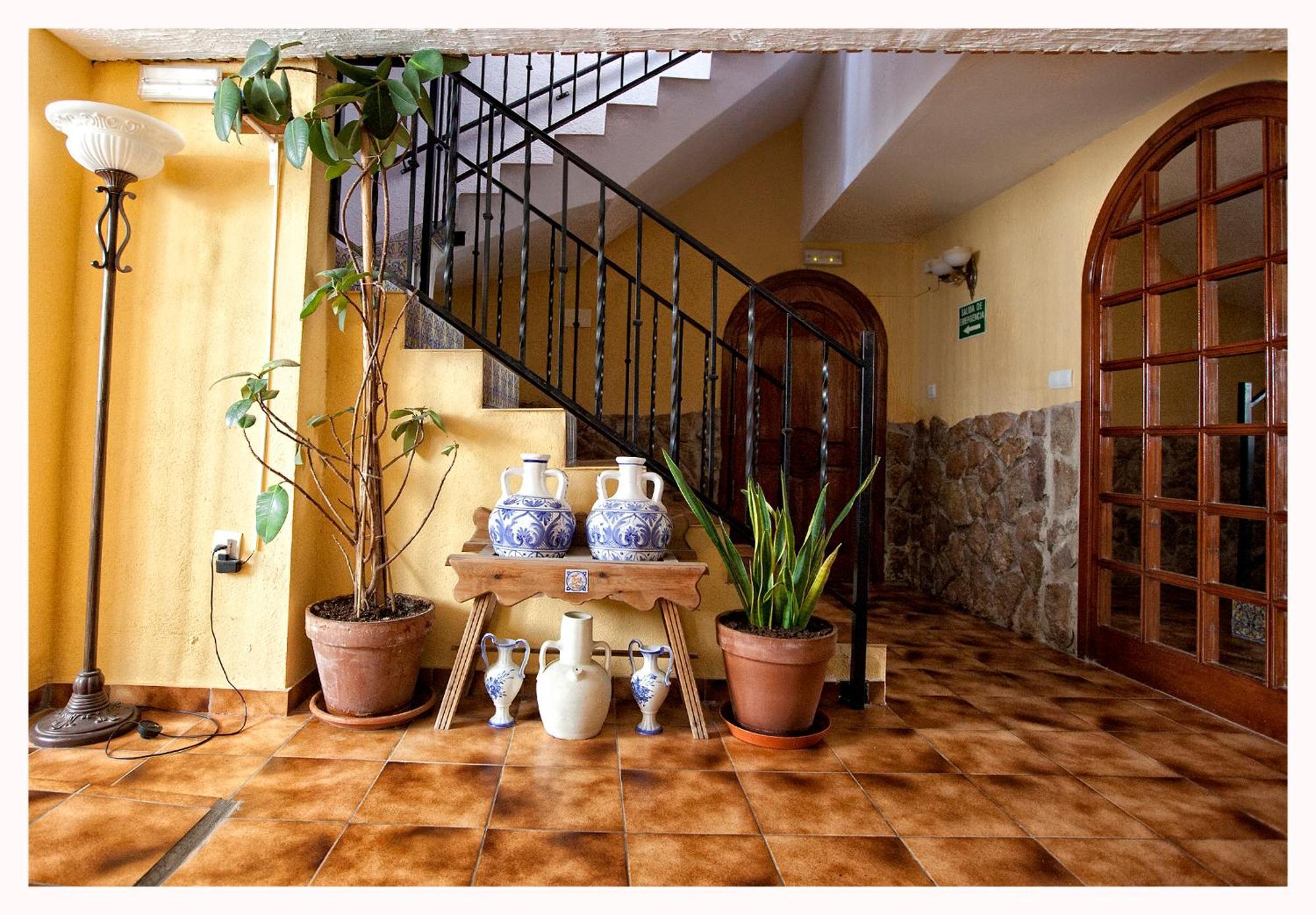 Hostal Mitre Paterna Exterior photo